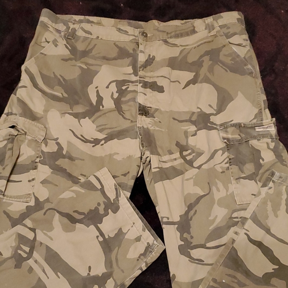 mens wrangler camo cargo pants